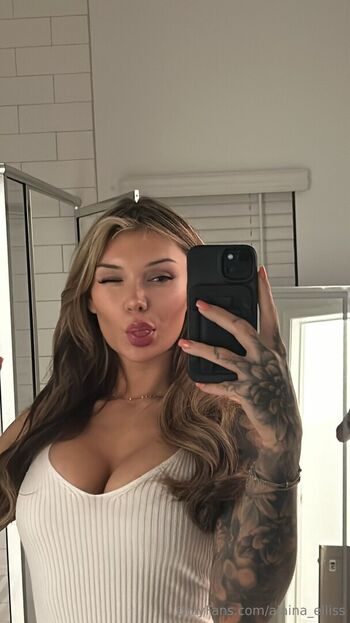 alaina_elliss