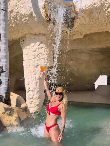 Full leaked Catia paganote page private onlyfans photo
