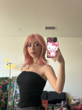 Full leaked Iluvmeww private onlyfans photo