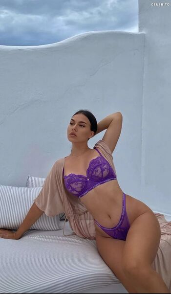Full leaked Lounge underwear private onlyfans photo