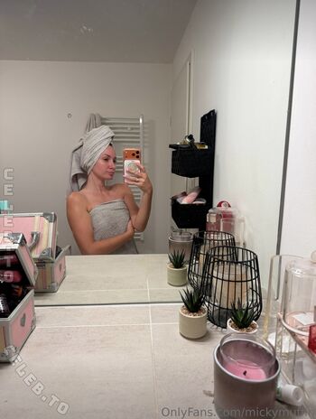 Full leaked Micky muffin page private onlyfans photo