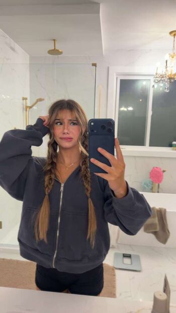 Mikayla Campinos