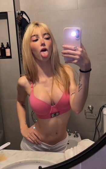 Full leaked Novinhas peitudas private onlyfans photo