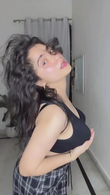 Full leaked Santoor mom rachna private onlyfans photo