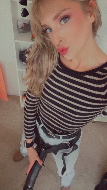 Full leaked Wiinierox private onlyfans photo