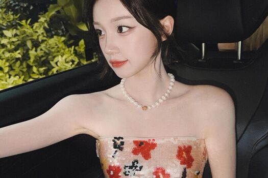 Full leaked Rose thr/ private onlyfans photo